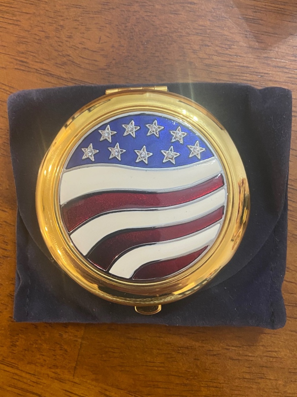 Estee Lauder 2001 America the Beautiful Collector's Vintage Compact NWT